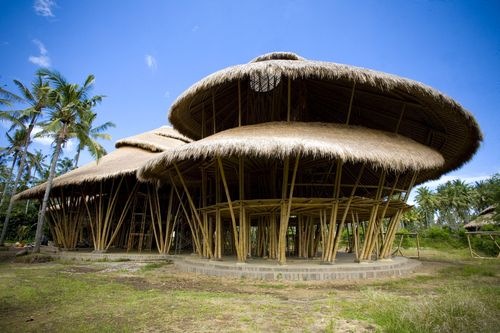 [arquitectura-sostenible-escuela-de-bambu[5].jpg]