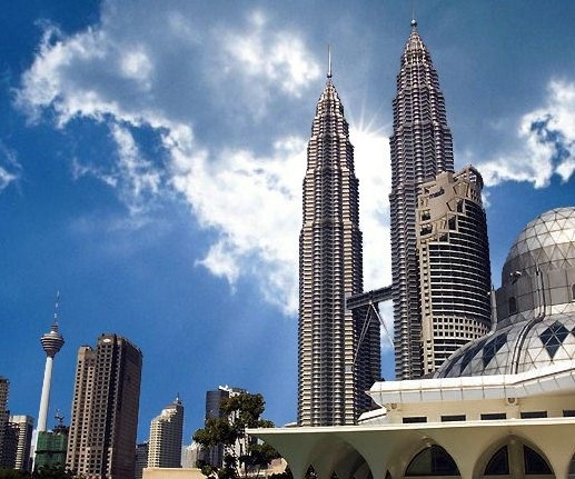 [Petronas-Tower-1-y-2-rascacielos-arquitectura-contemporanea[5].jpg]