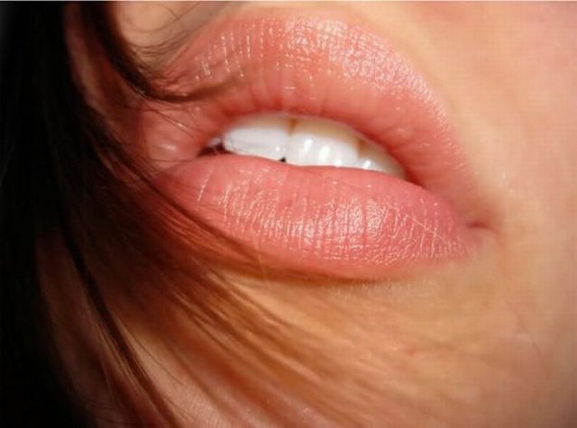 beautiful lips unseen pics