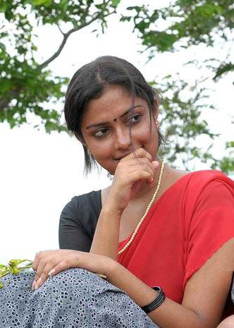 Amala-Paul-In-Mynaa-Stills-amp-wallpapers-02.jpg (332×465)