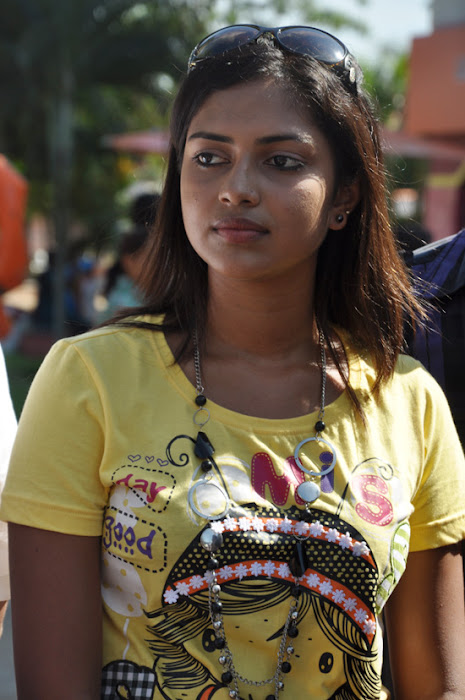 amala paul at mynaa bus event hot images