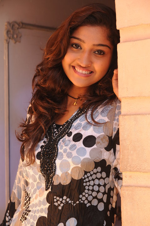 Tv Actress Neelima Rani HQ Photos - Cine Pictures. tamil cinema hot hd pict...