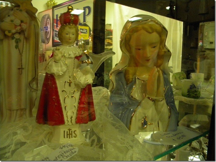 Infant of Prague and Mary Head Vase