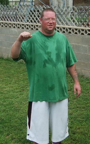 [jeff mowed a lot in both back yards (Large)[5].jpg]