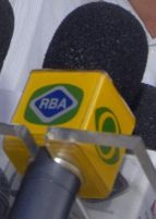 Microfon de la cadena televisiva brasilera RBA