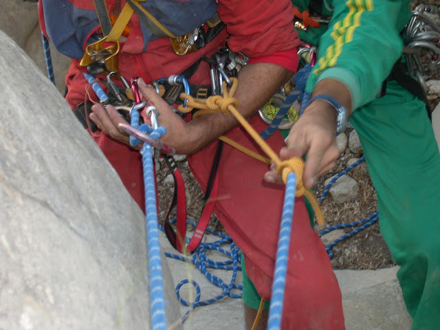Descendiendo con el compañero.