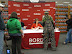 Former Vice Presidential Candidate Sarah Palin Signs Books in Springfield thumb