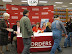 Former Vice Presidential Candidate Sarah Palin Signs Books in Springfield thumb