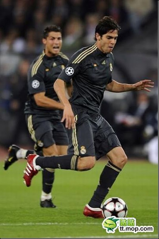 A bela amizade de Cristiano Ronaldo e Kaká (9)