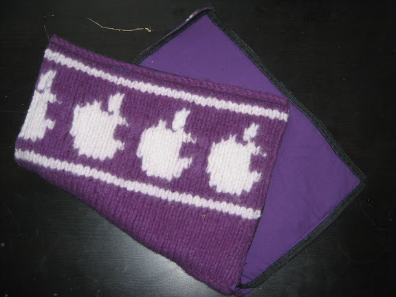  A laptop case for my soon to be mac :)