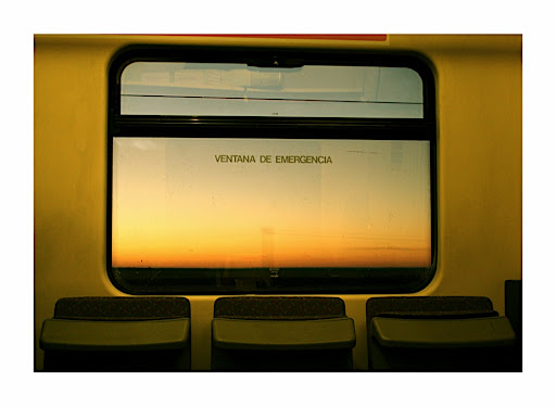 http://lh6.ggpht.com/_m4pUbQQViFQ/SMBGG2dmEeI/AAAAAAAAGP8/DTfxSjZ1eHg/ventana%20de%20emergencia.jpg