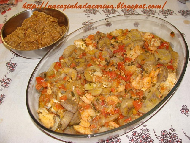 [peixe-com-banana[3].jpg]