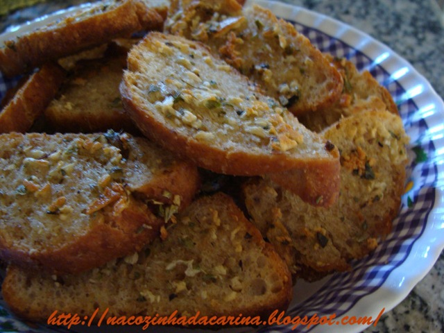 [torradinhas-de-alho[3].jpg]