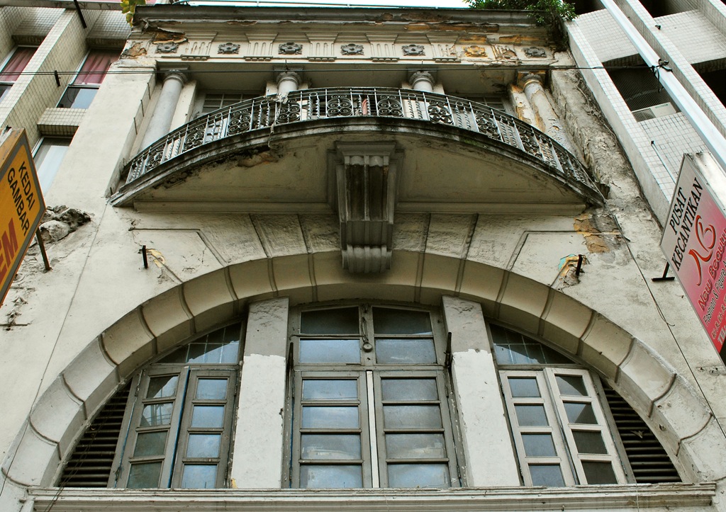 [Colonial Balacony[7].jpg]