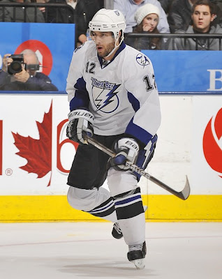 lightning_nov30_leafs.jpg