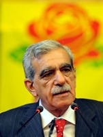 [ahmet turkaaa[2].jpg]
