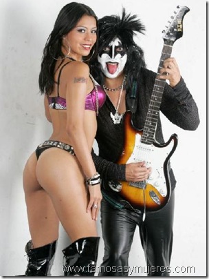 reina loo tangas