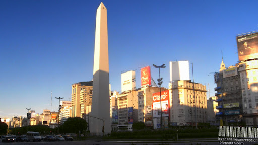 El Obelisco in the Center of Avenida Nueve de Julio in Buenos Aires, Argentina