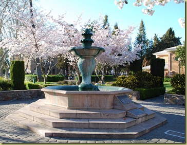 square fountain
