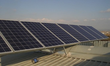 Tecnyconta proyecta instalar placas fotovoltaicas