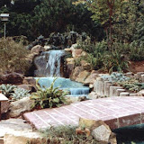 images-Waterfalls Fountains and Ponds-fount_4.jpg