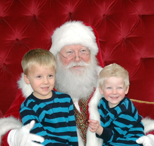 [santavisit23.jpg]
