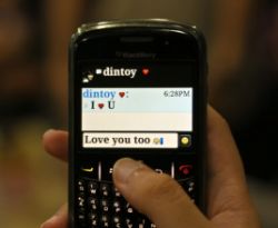 BlacBerry BlackBerry Messenger to connect with Social Network