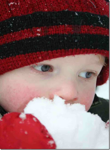 snow-12-08-ethan-close