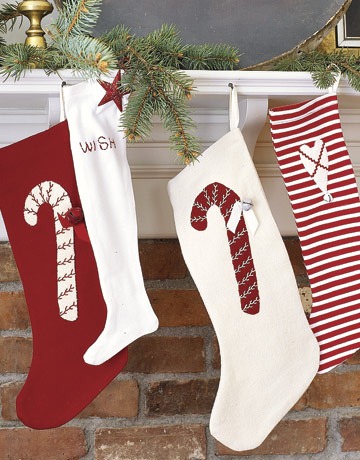 [Holiday-Stockings-Red-White-GTL1206-de[2].jpg]