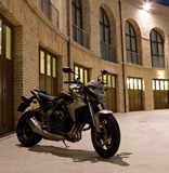 [2010_honda_cb1000r_3[2].jpg]