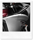 2009-YZF-R1-detail-01_prv_tcm26-266466