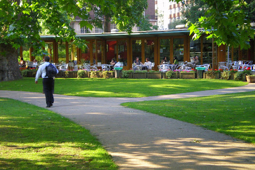 Russel square cafe Dad+London+2007+-+A+009
