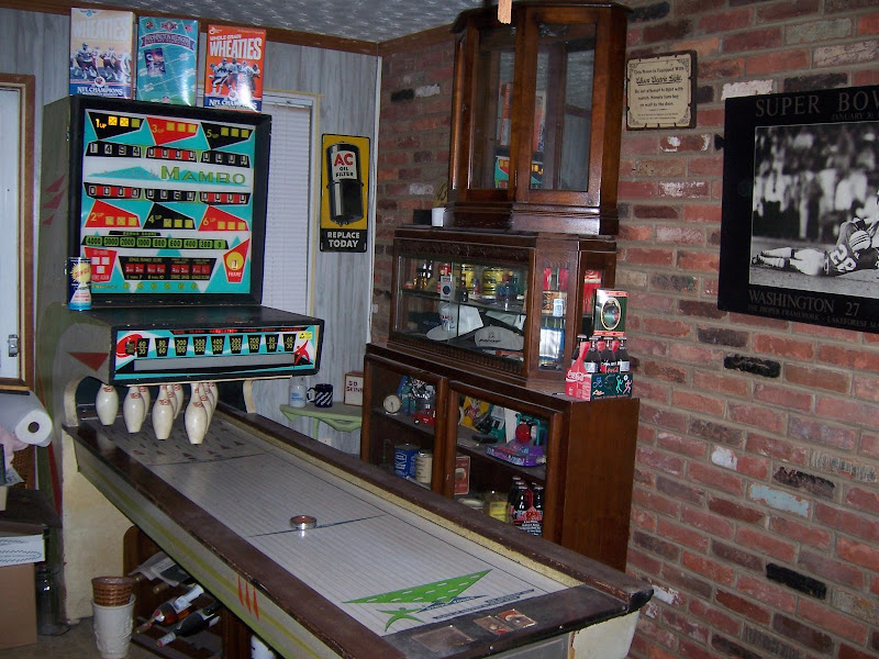 Williams/United MAMBO, SHUFFLE BOWLERFull size Arcade machine from the 60sBreaks into two pieces for transporting.$1295.00 Mambo Shuffle AlleyManufacturer: Williams Electronics Mfg. Co.Year: 1964 Location: Manassas, VA20143its NOT ok to contact this poster with services or other commercial interests		