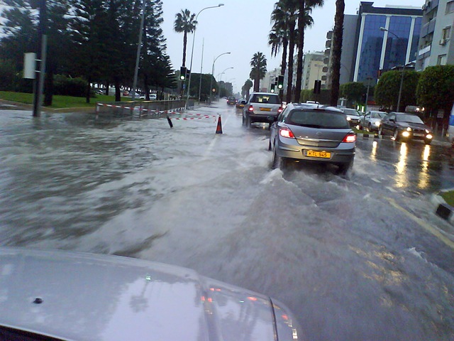 [20100118-Lim-floods02[5].jpg]