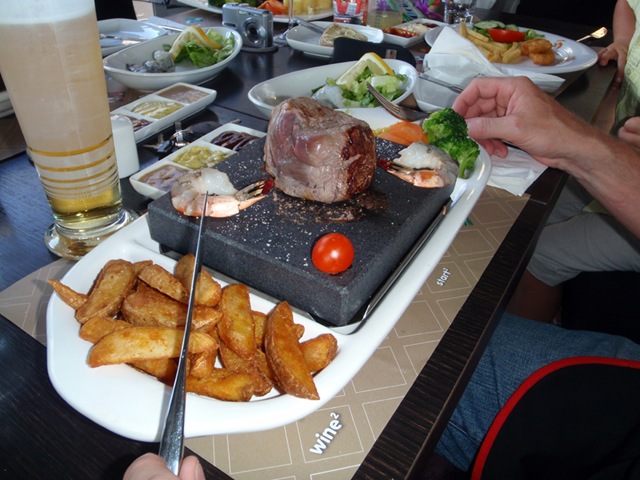[20090619-Stonegrill01[2].jpg]