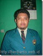 Kompre koq pake dasi