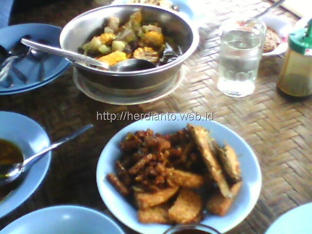 [kulinerSunda_01[2].jpg]