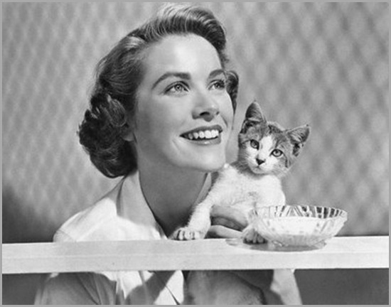 Grace Kelly and kitten in the late 1940's