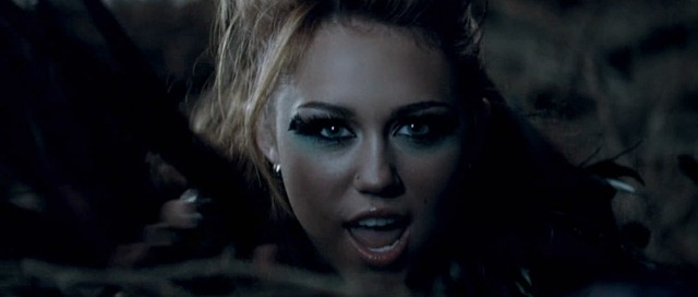 [MileyCyrus513.jpg]