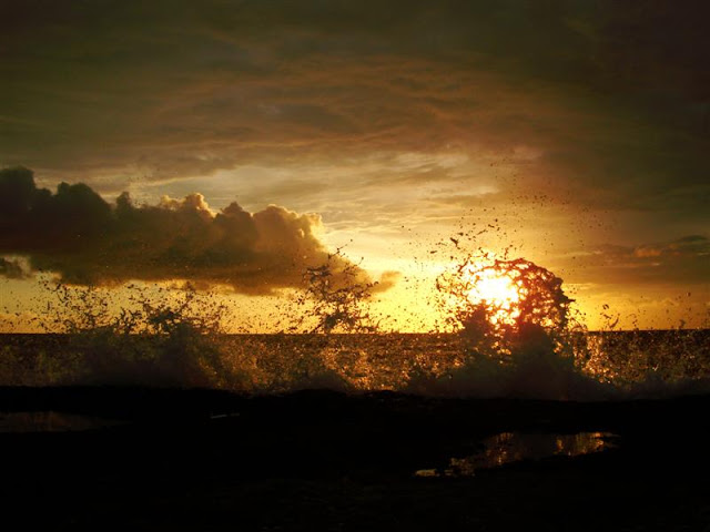 Increíble la puesta de sol al lado del mar
