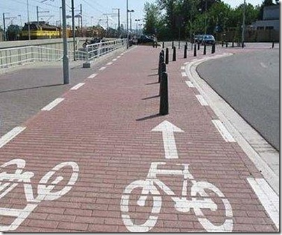 poorly-designed-bike-path