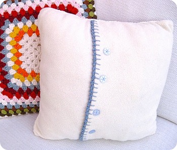 cushion 001