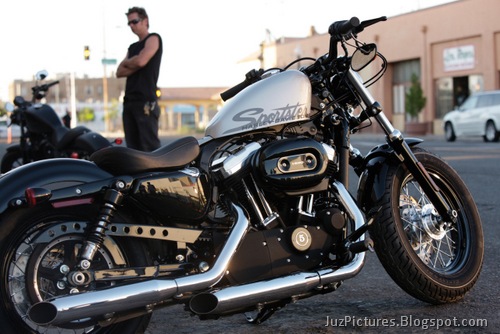 [2010 Harley-Davidson Forty-Eight-3[3].jpg]