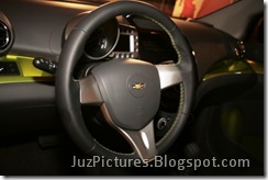 2009-Chevrolet-spark-steering
