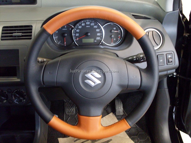 [Bimal's-Maruti-Suzuki-Swift-Limited-Edition-Steering[1].jpg]