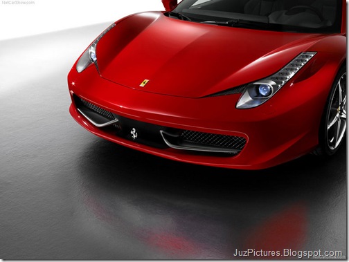 Ferrari-458_Italia_2011_30