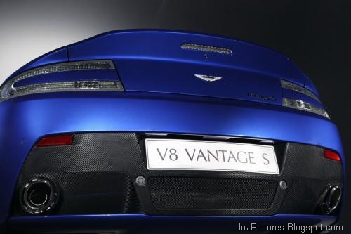 [Aston Martin V8 Vantage S 25[2].jpg]