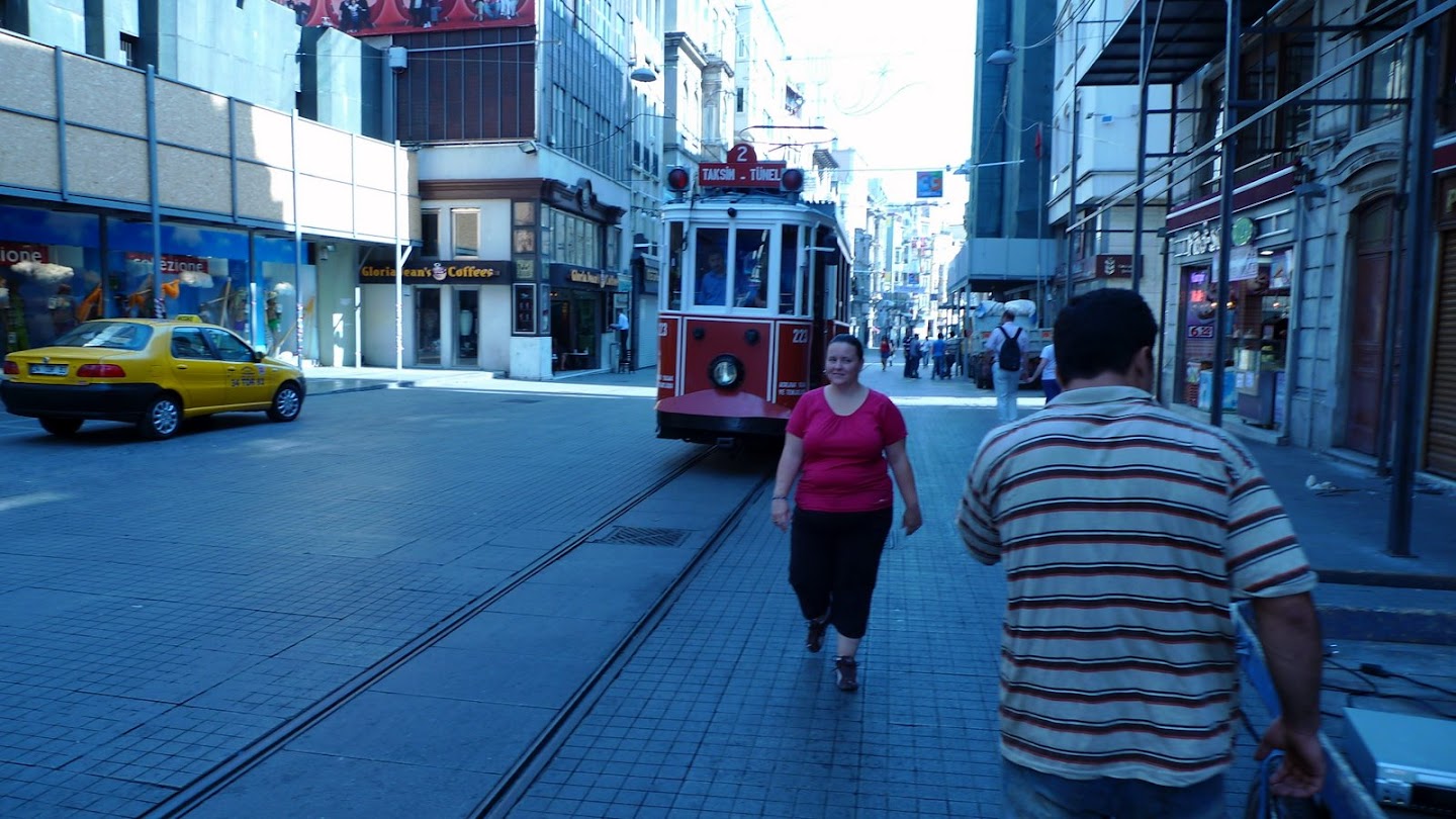 Istiklal Caddesi trolley