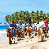 A caballo explorando la Playa Limon - El Cedro, Miches, Dominican Republic - http://www.rancholacueva.com
