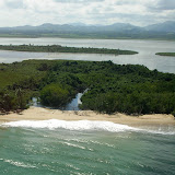 La bahía de Playa Limon con la Laguna Limon en El Cedro, Miches, Dominican Republic - http://www.rancholacueva.com